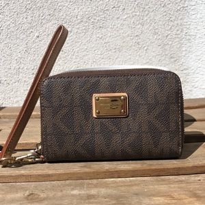 Michael Kors Wristlet